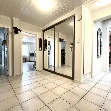 Paradiso, Cathedral View & Parking *